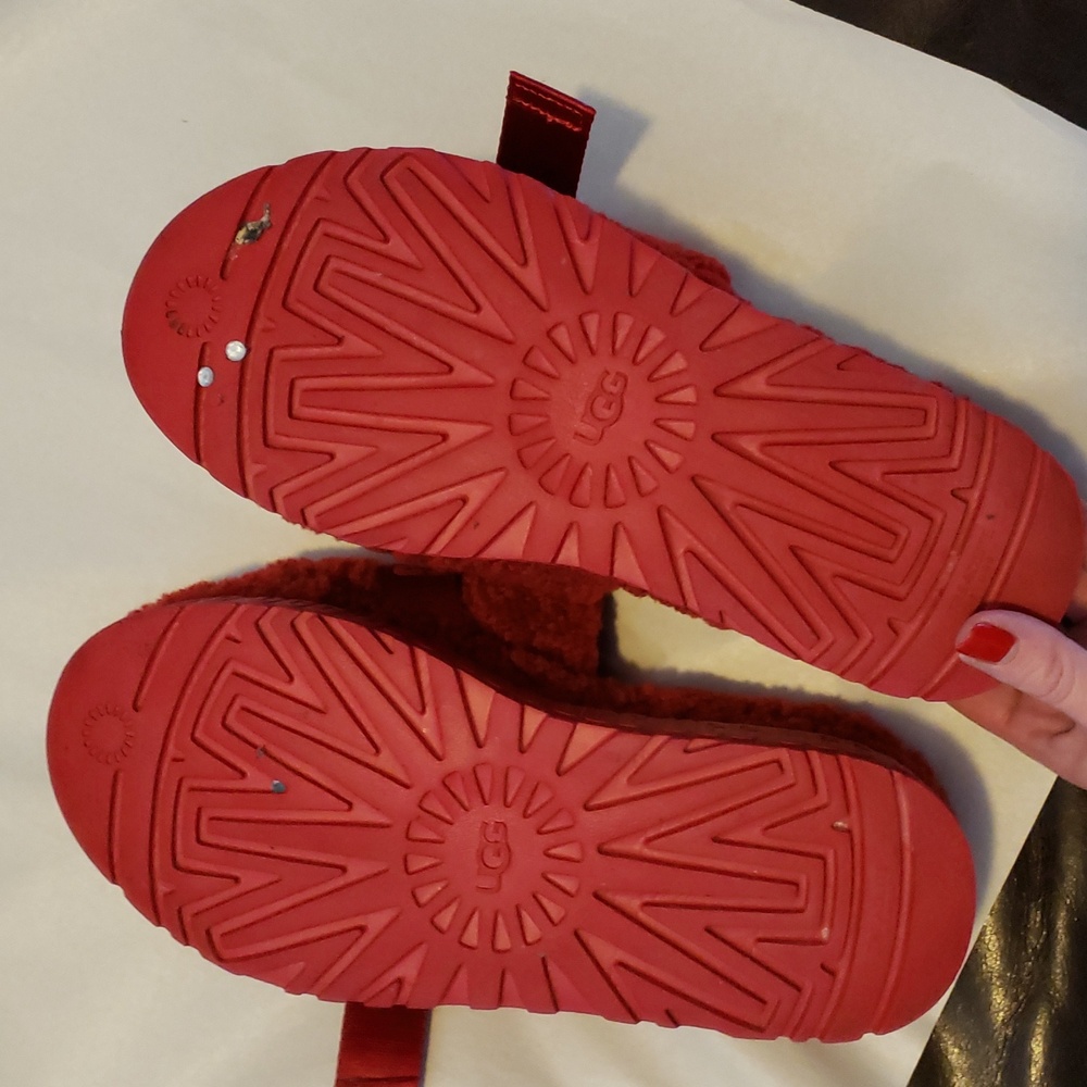 UGG Fluffita red real shearling sandals slippers - Picture 9 of 9